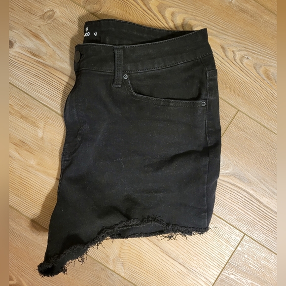 Black Denim Shorts Size 19 - Picture 4 of 5